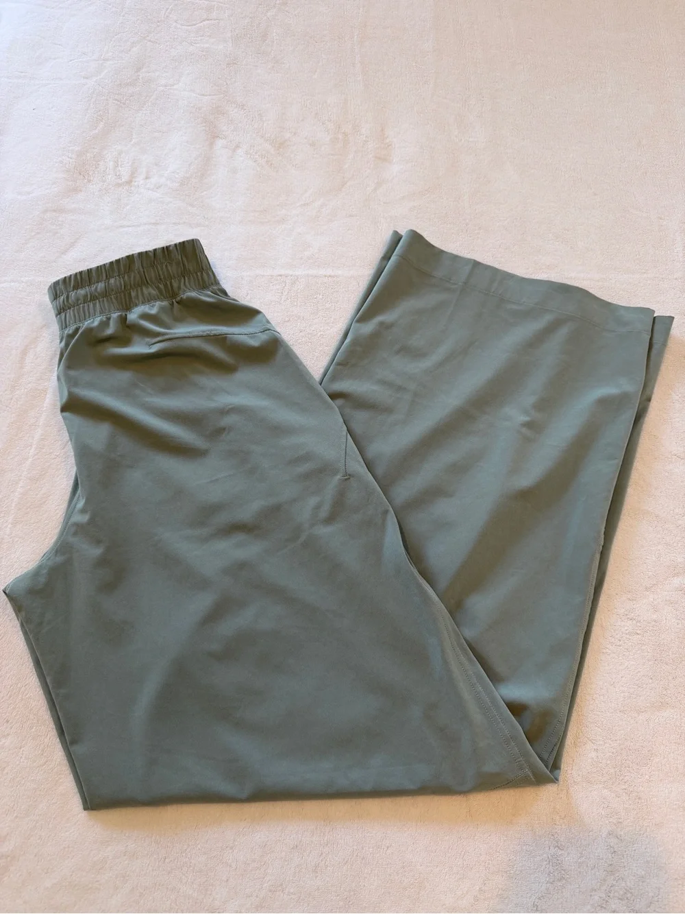 Lululemon Swift Mid-Rise Wide Leg Pant